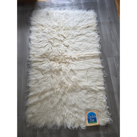 Cades Bay Flokati Wool Rug 30x50 Natural White Made In Greece - Picture 2 of 4